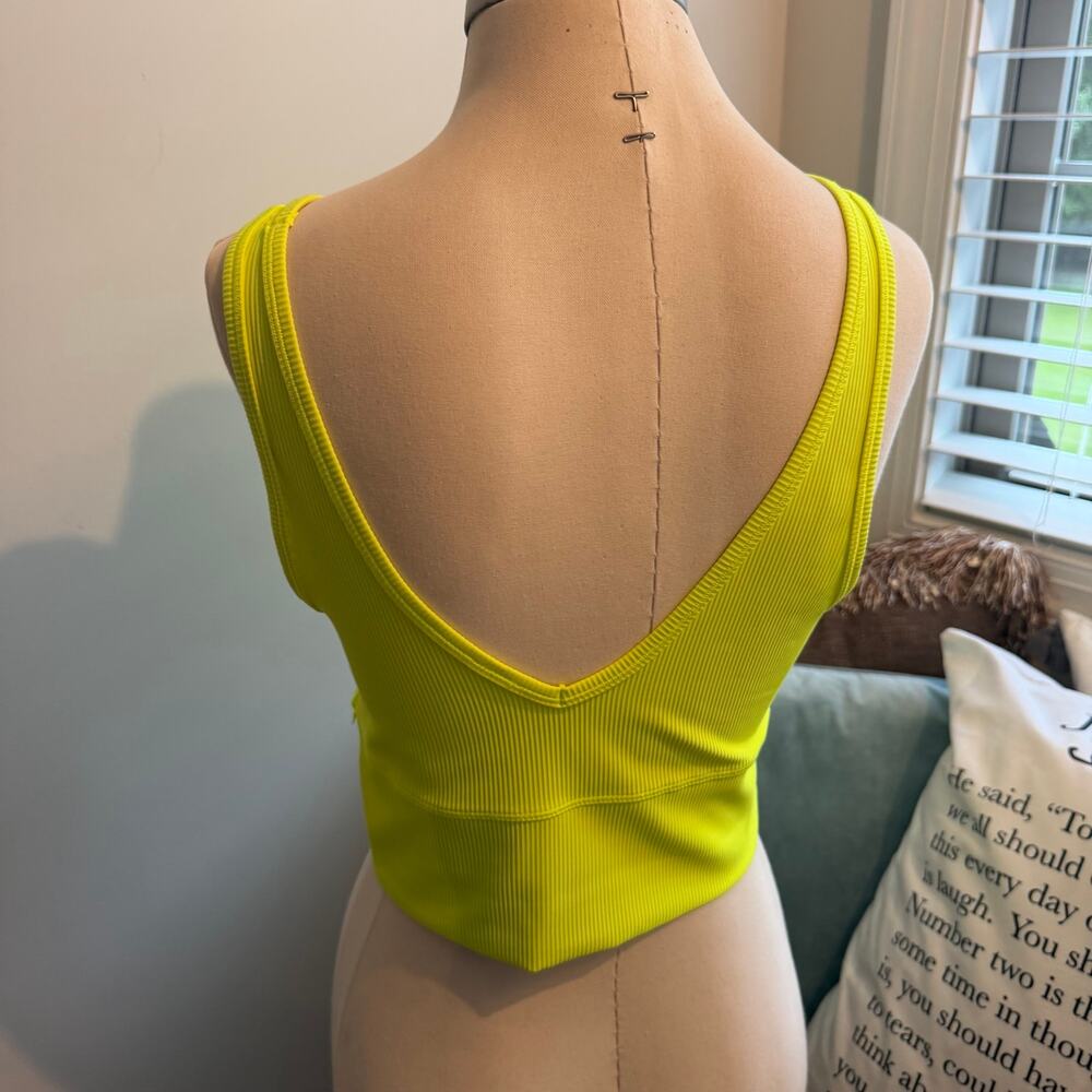 Lululemon Power Pivot Tank Top - Picture 3 of 3